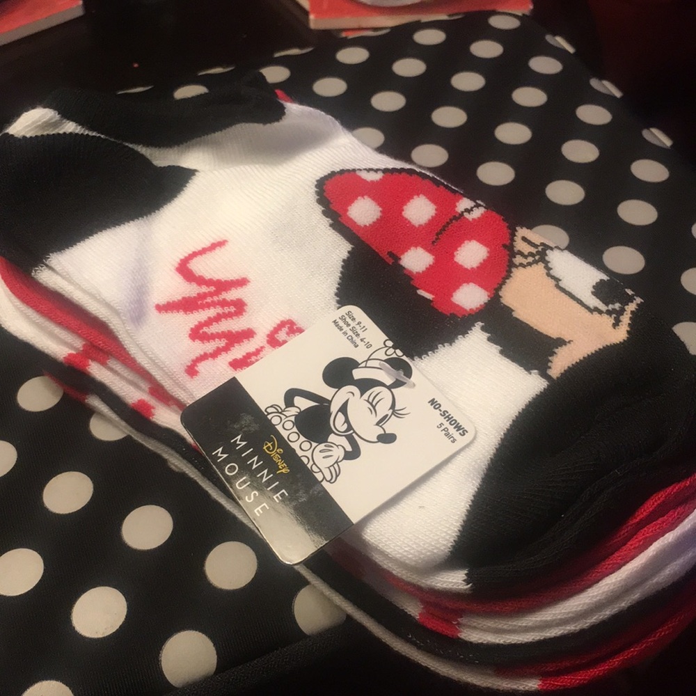 3/30 ⚡️❤️HP❤️ NWT Minnie socks 5 pair pack